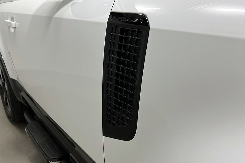 2023 (23) LAND ROVER DEFENDER 3.0 D250 X-Dynamic SE 90 3dr Auto 5572752