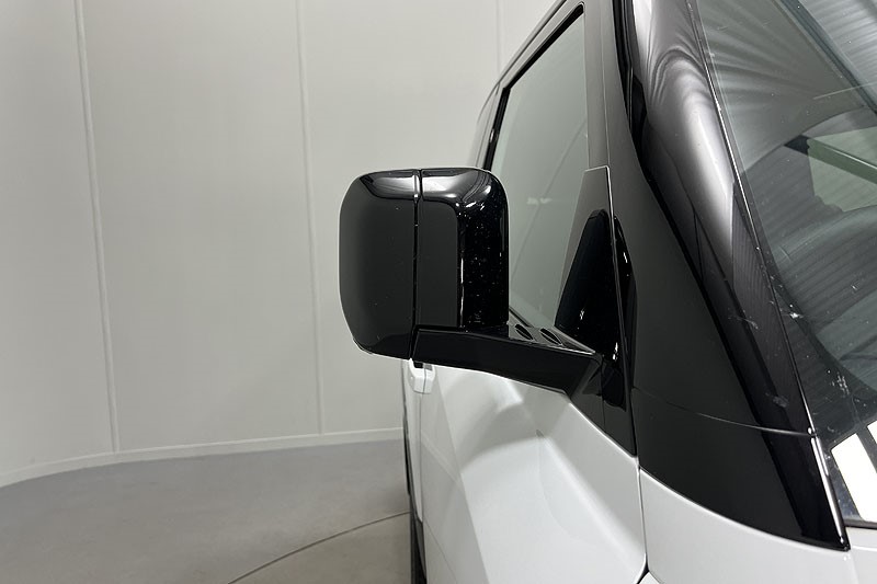 2023 (23) LAND ROVER DEFENDER 3.0 D250 X-Dynamic SE 90 3dr Auto 5572751