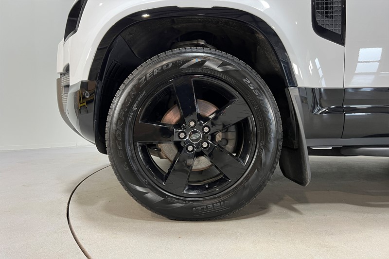 2023 (23) LAND ROVER DEFENDER 3.0 D250 X-Dynamic SE 90 3dr Auto 5572709