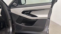 2022 (22) LAND ROVER RANGE ROVER EVOQUE 1.5 P300e R-Dynamic SE 5dr Auto 5629998