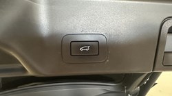2022 (22) LAND ROVER RANGE ROVER EVOQUE 1.5 P300e R-Dynamic SE 5dr Auto 5630028