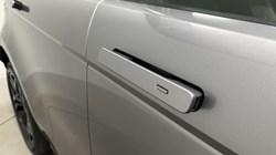 2022 (22) LAND ROVER RANGE ROVER EVOQUE 1.5 P300e R-Dynamic SE 5dr Auto 5630032