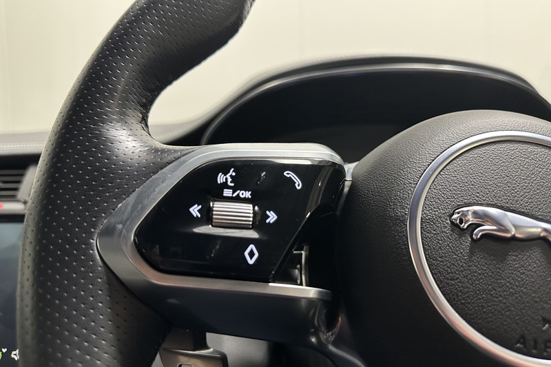 2023 (23) JAGUAR E-PACE 1.5 P300e R-Dynamic S 5dr Auto 5592228