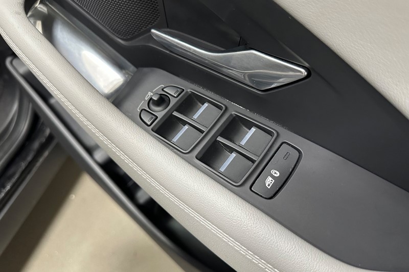 2023 (23) JAGUAR E-PACE 1.5 P300e R-Dynamic S 5dr Auto 5592219