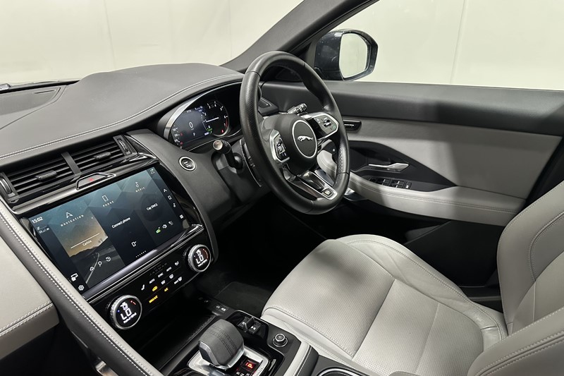 2023 (23) JAGUAR E-PACE 1.5 P300e R-Dynamic S 5dr Auto 5592240