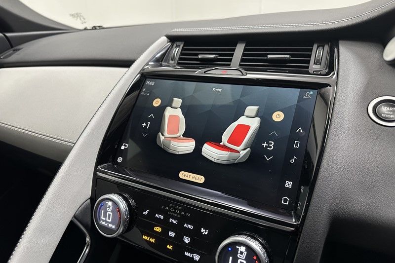 2023 (23) JAGUAR E-PACE 1.5 P300e R-Dynamic S 5dr Auto 5592237
