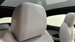 2023 (23) JAGUAR E-PACE 1.5 P300e R-Dynamic S 5dr Auto 5592225