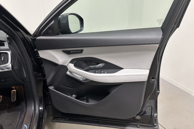2023 (23) JAGUAR E-PACE 1.5 P300e R-Dynamic S 5dr Auto 5592218
