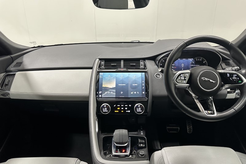 2023 (23) JAGUAR E-PACE 1.5 P300e R-Dynamic S 5dr Auto 5592215