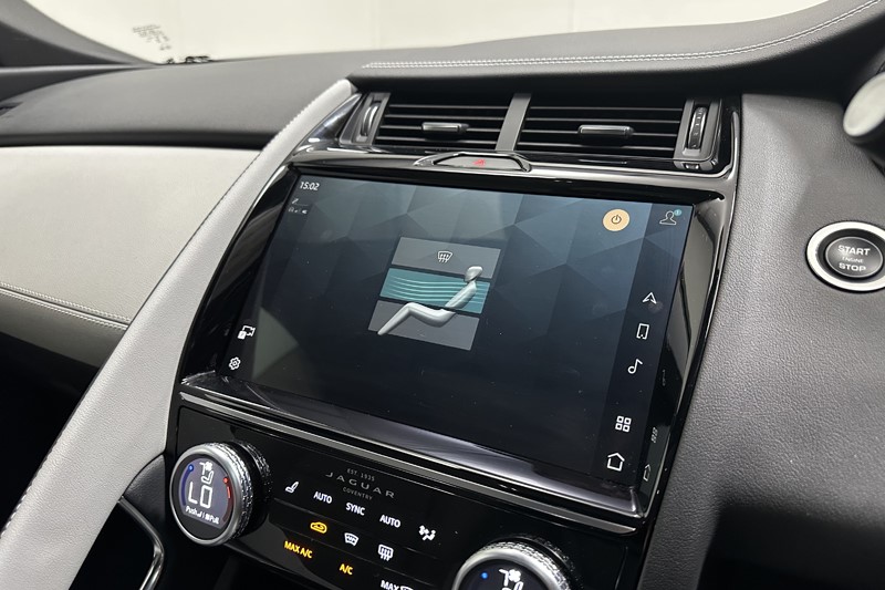 2023 (23) JAGUAR E-PACE 1.5 P300e R-Dynamic S 5dr Auto 5592238