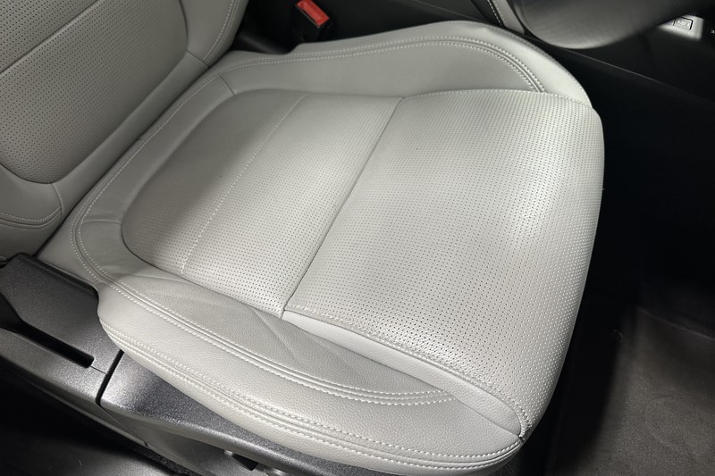 2023 (23) JAGUAR E-PACE 1.5 P300e R-Dynamic S 5dr Auto 5592223