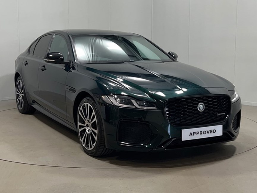 2023 (73) JAGUAR XF 2.0 D200 R-Dynamic SE Black 4dr Auto