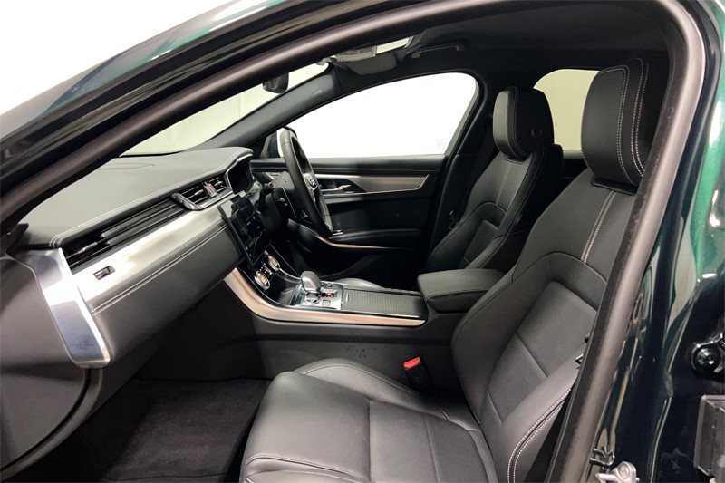 2023 (73) JAGUAR XF 2.0 D200 R-Dynamic SE Black 4dr Auto 5632445