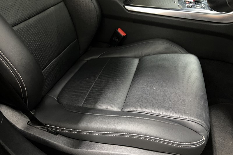2023 (73) JAGUAR XF 2.0 D200 R-Dynamic SE Black 4dr Auto 5632460