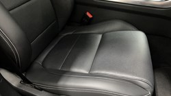 2023 (73) JAGUAR XF 2.0 D200 R-Dynamic SE Black 4dr Auto 5632460