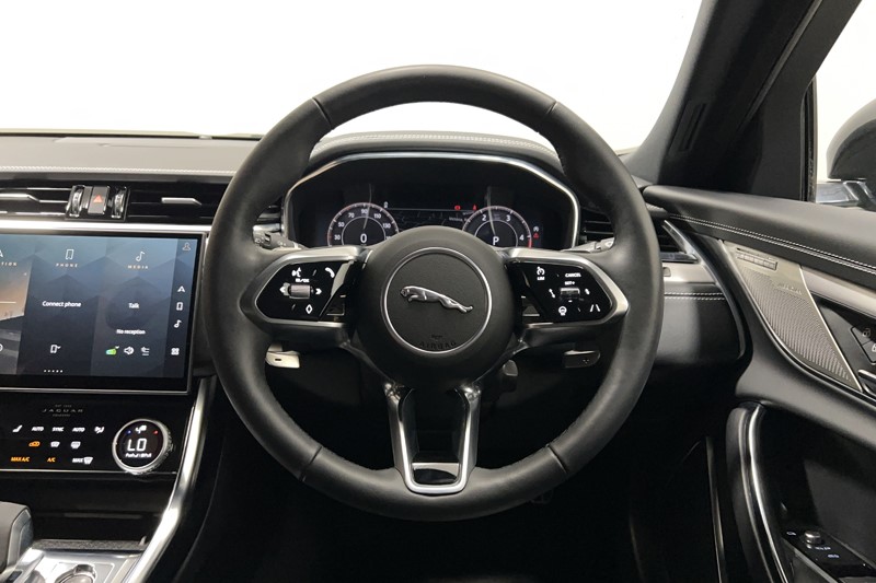 2023 (73) JAGUAR XF 2.0 D200 R-Dynamic SE Black 4dr Auto 5632453