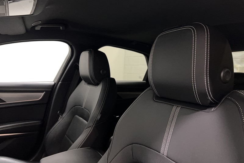 2023 (73) JAGUAR XF 2.0 D200 R-Dynamic SE Black 4dr Auto 5632478