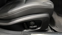 2023 (73) JAGUAR XF 2.0 D200 R-Dynamic SE Black 4dr Auto 5632459