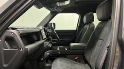 2023 (73) LAND ROVER DEFENDER 5.0 P525 V8 Carpathian Edition 110 5dr Auto 5586561