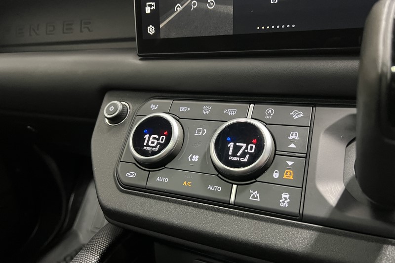 2023 (73) LAND ROVER DEFENDER 5.0 P525 V8 Carpathian Edition 110 5dr Auto 5586585