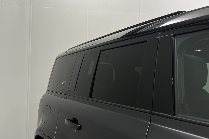 2023 (73) LAND ROVER DEFENDER 5.0 P525 V8 Carpathian Edition 110 5dr Auto 5586606