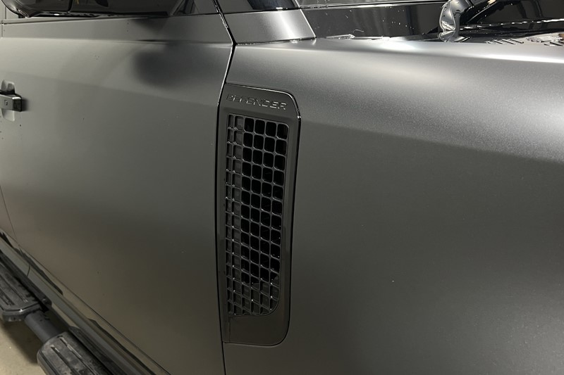 2023 (73) LAND ROVER DEFENDER 5.0 P525 V8 Carpathian Edition 110 5dr Auto 5586609