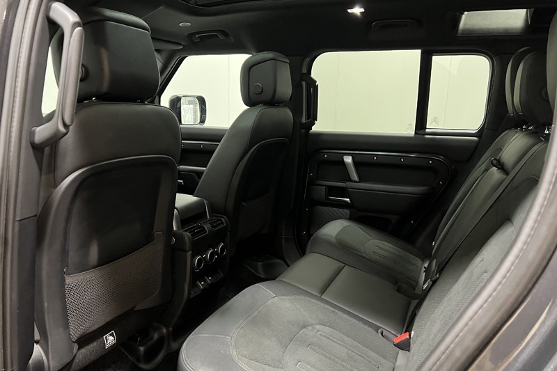 2023 (73) LAND ROVER DEFENDER 5.0 P525 V8 Carpathian Edition 110 5dr Auto 5586600