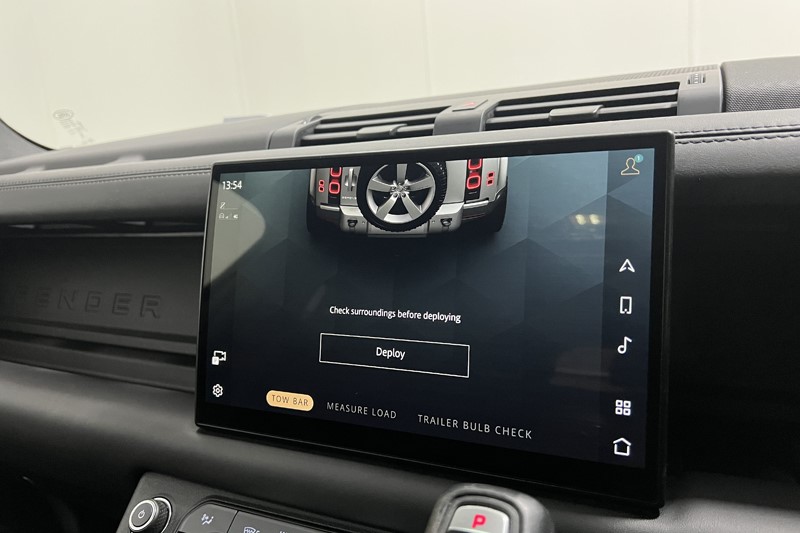 2023 (73) LAND ROVER DEFENDER 5.0 P525 V8 Carpathian Edition 110 5dr Auto 5586597