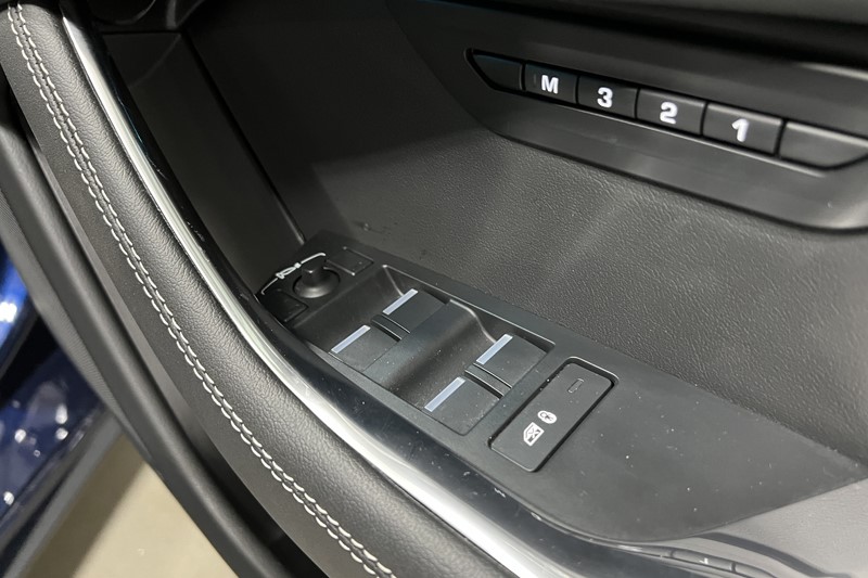2024 (73) JAGUAR XE 2.0 P250 R-Dynamic HSE Black 4dr Auto 5575107