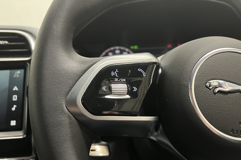 2024 (73) JAGUAR XE 2.0 P250 R-Dynamic HSE Black 4dr Auto 5575115