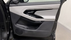 2022 (22) LAND ROVER RANGE ROVER EVOQUE 2.0 D200 R-Dynamic S 5dr Auto 5624375