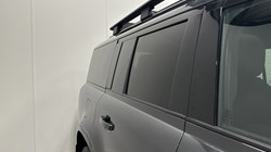 2023 (73) LAND ROVER DEFENDER 3.0 D300 Outbound 130 5dr Auto 5592142