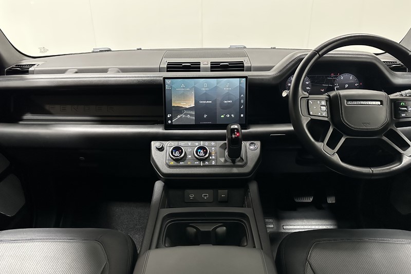 2023 (73) LAND ROVER DEFENDER 3.0 D300 Outbound 130 5dr Auto 5592100