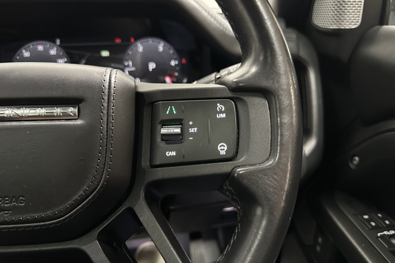 2023 (73) LAND ROVER DEFENDER 3.0 D300 Outbound 130 5dr Auto 5592113