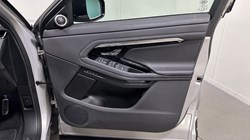2023 (23) LAND ROVER RANGE ROVER EVOQUE 2.0 D200 R-Dynamic SE 5dr Auto 5613357