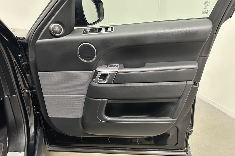 2022 (22) LAND ROVER RANGE ROVER SPORT 3.0 D250 HSE 5dr Auto 5627863