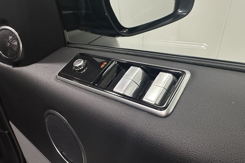 2022 (22) LAND ROVER RANGE ROVER SPORT 3.0 D250 HSE 5dr Auto 5627866