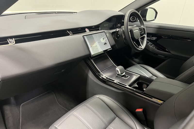 2025 (25) LAND ROVER RANGE ROVER EVOQUE 2.0 D200 Dynamic SE 5dr Auto 5638633