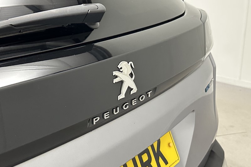 2021 (71) PEUGEOT 3008 1.6 Hybrid4 300 GT 5dr e-EAT8 5596027