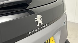 2021 (71) PEUGEOT 3008 1.6 Hybrid4 300 GT 5dr e-EAT8 5596027