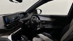 2021 (71) PEUGEOT 3008 1.6 Hybrid4 300 GT 5dr e-EAT8 5596016