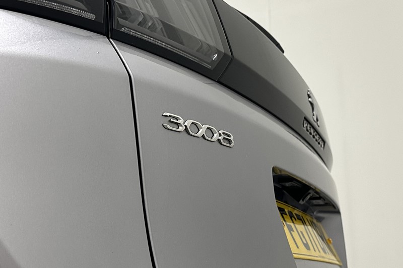 2021 (71) PEUGEOT 3008 1.6 Hybrid4 300 GT 5dr e-EAT8 5596026