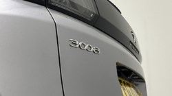 2021 (71) PEUGEOT 3008 1.6 Hybrid4 300 GT 5dr e-EAT8 5596026