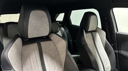 2021 (71) PEUGEOT 3008 1.6 Hybrid4 300 GT 5dr e-EAT8 5595996