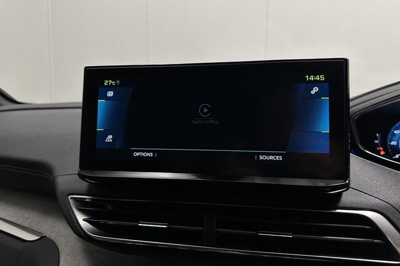 2021 (71) PEUGEOT 3008 1.6 Hybrid4 300 GT 5dr e-EAT8 5596010
