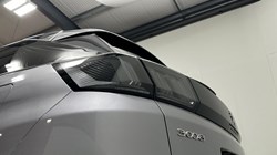 2021 (71) PEUGEOT 3008 1.6 Hybrid4 300 GT 5dr e-EAT8 5596025