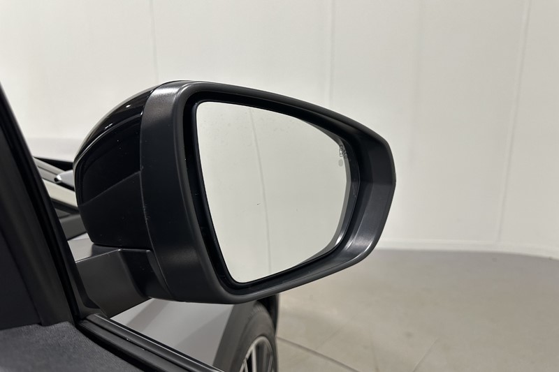 2021 (71) PEUGEOT 3008 1.6 Hybrid4 300 GT 5dr e-EAT8 5595992