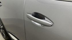 2021 (71) PEUGEOT 3008 1.6 Hybrid4 300 GT 5dr e-EAT8 5596030