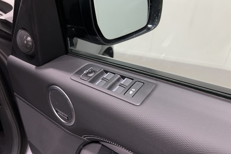 2023 (23) LAND ROVER DISCOVERY 3.0 D300 R-Dynamic HSE 5dr Auto 5624263