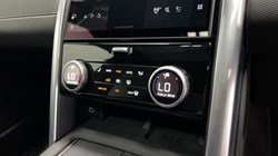 2023 (23) LAND ROVER DISCOVERY 3.0 D300 R-Dynamic HSE 5dr Auto 5624275